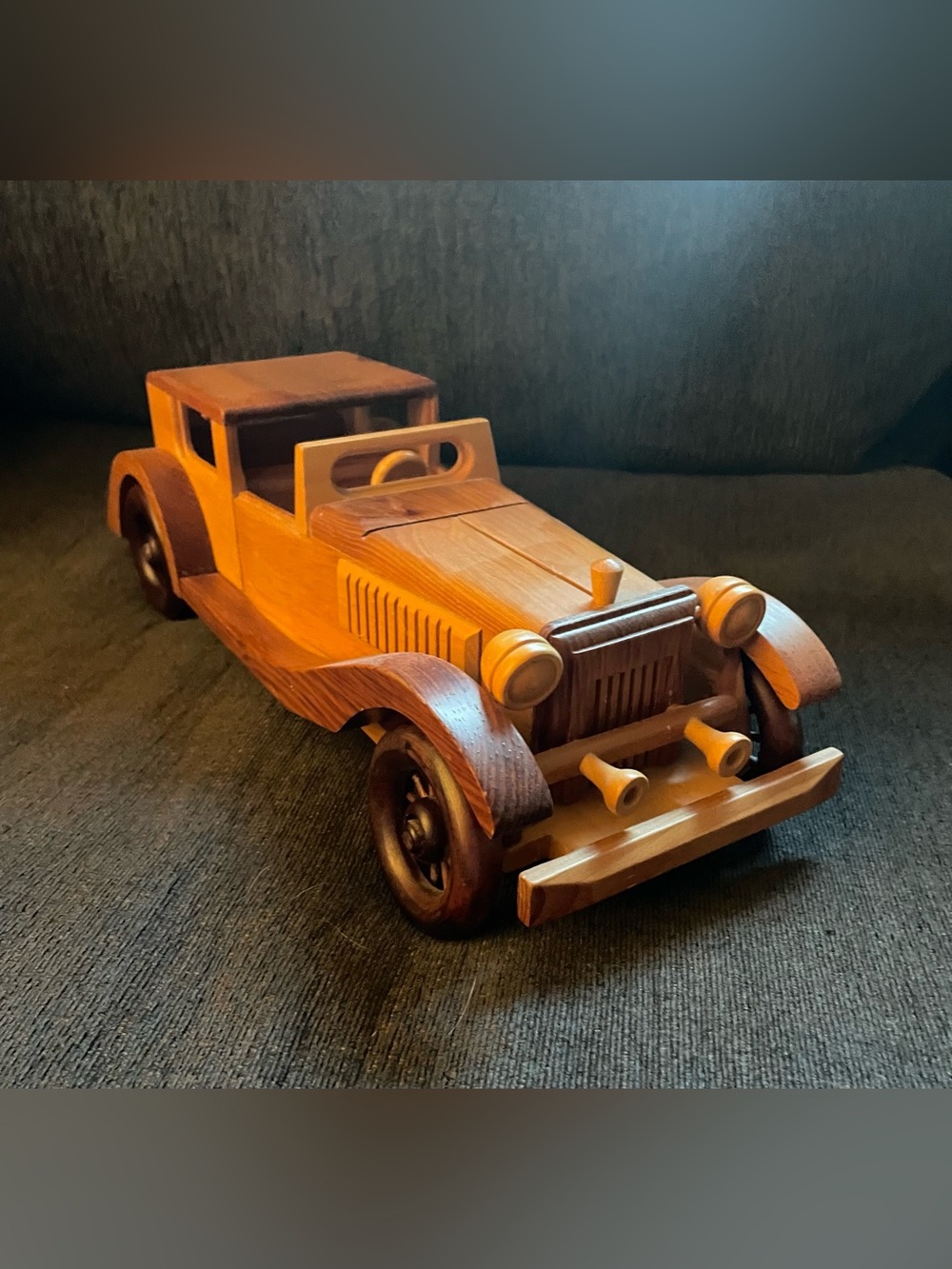 Vintage handcrafted wooden
1927 Bugatti Royale (Type 41) model.